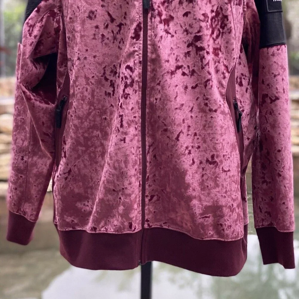 THE NORTH‎ FACE CITY VELVET TRACK JACKET
